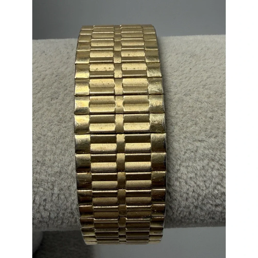 Caravelle Mens Watch New Battery 35MM 6.75